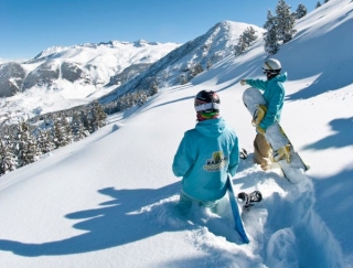 En la nieve con las tablas